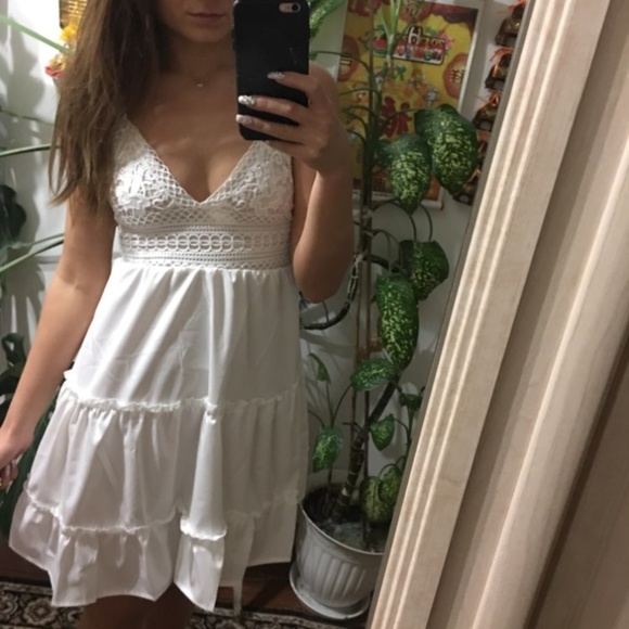 LILY DOE Bohemian Summer Ruffle Beach Sundress - Picture 6 of 8